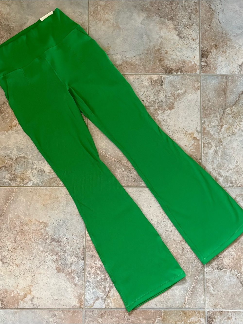 Offline By Aerie Green Ribbed Flare Active Yoga Pants XL Long NWT Pockets Retro